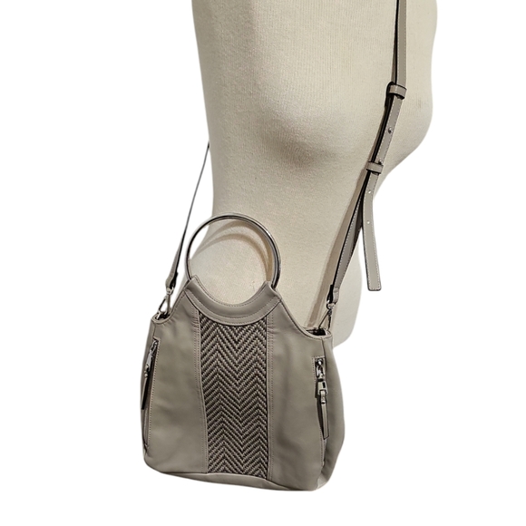 I.N.C International Concepts Huw Bangle Crossbody Purse - Picture 3 of 14